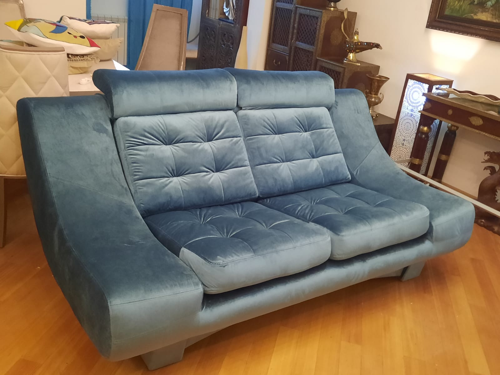 Обивка дивана на дому. Сенгилей