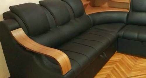 Перетяжка кожаного дивана. Сенгилей
